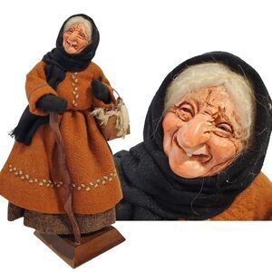 simpich character doll Peasant old woman Apple basket Lady Peddler 1960 Vintage